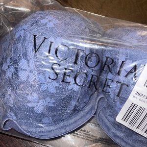 Victoria’s Secret dark blue bra